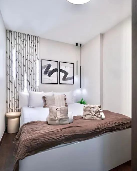 One Bed Apartment At Central Location In Budapest Hungary